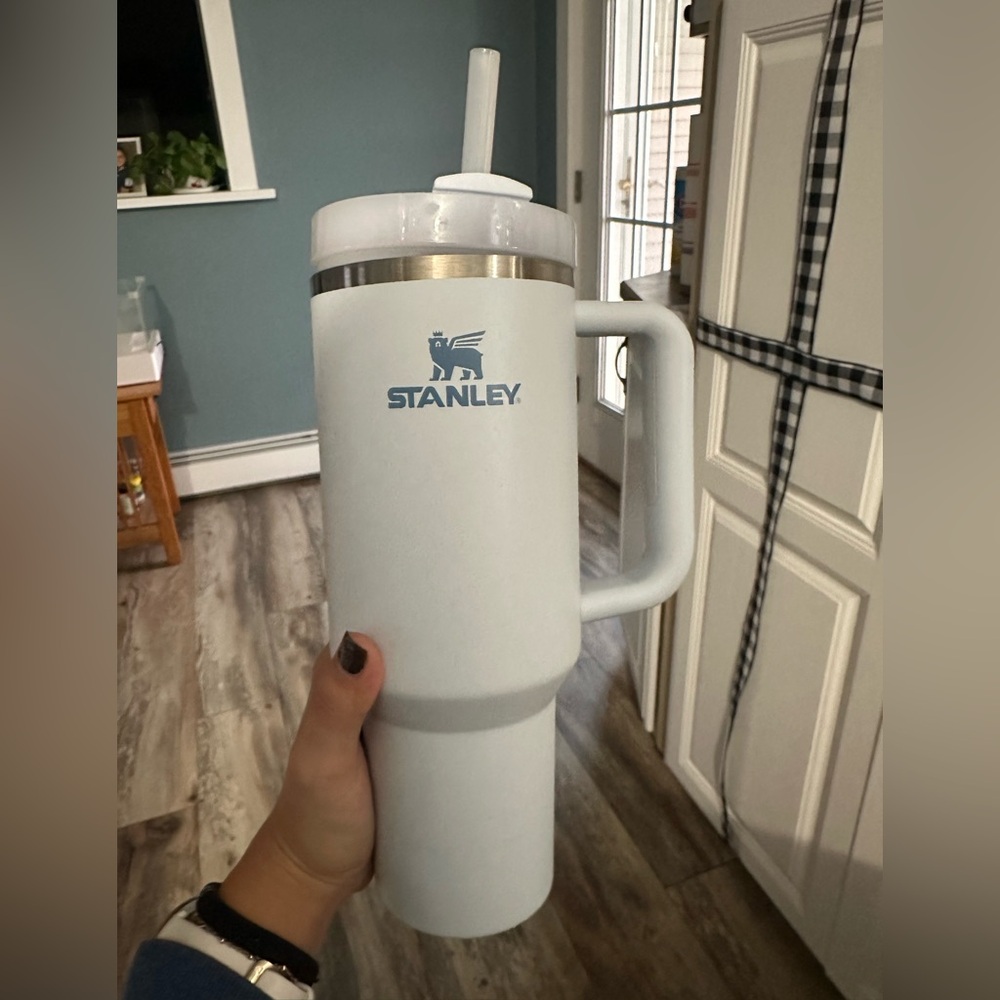 Stanley Tumbler 40oz light blue